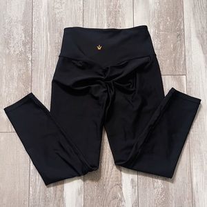 Black Capri Leggings